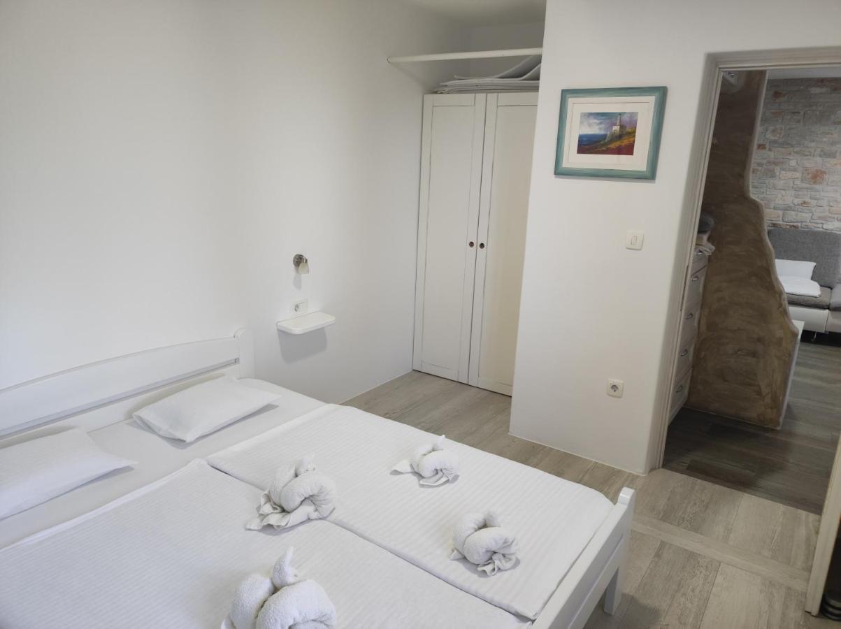 Luxury Apartment Alba With Pool Kanfanar Exterior photo