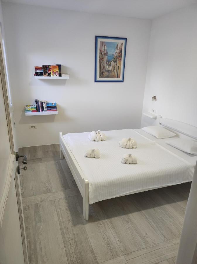 Luxury Apartment Alba With Pool Kanfanar Exterior photo